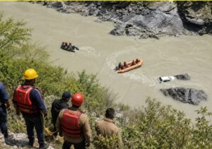 Road Accident : देवप्रयाग में दर्दनाक हादसा एक कार अनियंत्रित होकर अलकनंदा में समाई रेस्क्यू कार्य युद्ध स्तर पर जारी