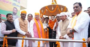 शहीद ऊधम सिंह के शहादत दिवस पर गदरपुर पहुंचे सीएम धामी, प्रतिमा पर माल्यार्पण कर दी श्रद्धांजलि, देवभूमि के विकास में सिख समाज के योगदान को सराहा
