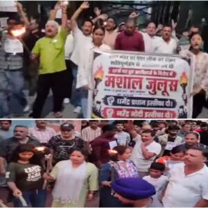 जंतर-मंतर लाठीचार्ज का विरोध : कर्णप्रयाग में लोगों ने मशाल जुलूस निकालकर जताया आक्रोश