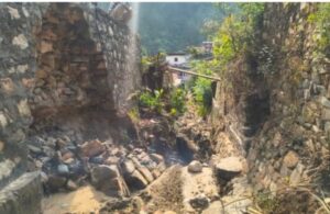 नारायणबगड़ अस्पताल में दर्दनाक हादसा दीवार गिरने से चिकित्सा प्रभारी डॉ. नवीन चंद्र डिमरी की मौत