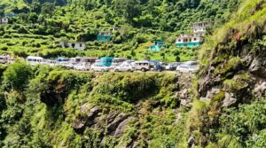 सिद्धपीठ कुरुड़ नंदा जात: भारी भीड़ के बावजूद चमोली पुलिस की अद्भुत व्यवस्था, ट्रैफिक प्लान सफल